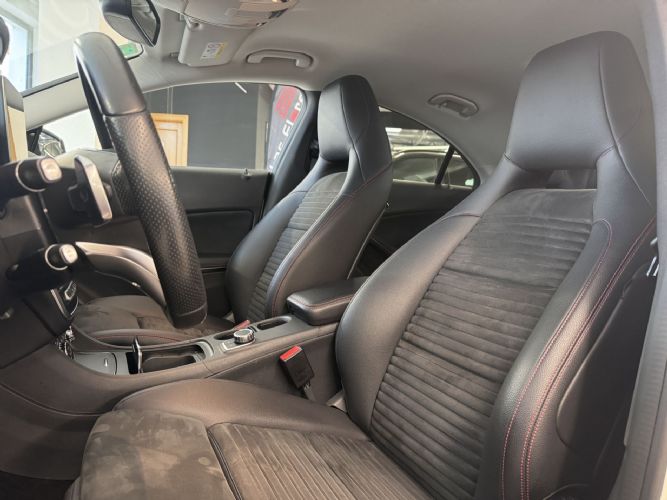 MERCEDESCLA 200D AMG