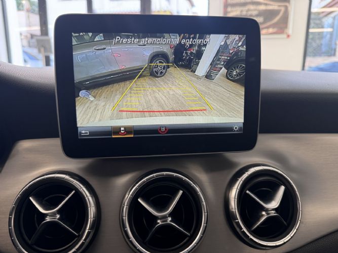 MERCEDESCLA 200D AMG