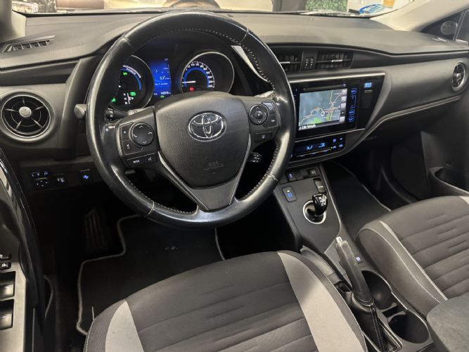 TOYOTAAURIS 1.8 140H HYBRID ACTIVE BUSINESS PLUS