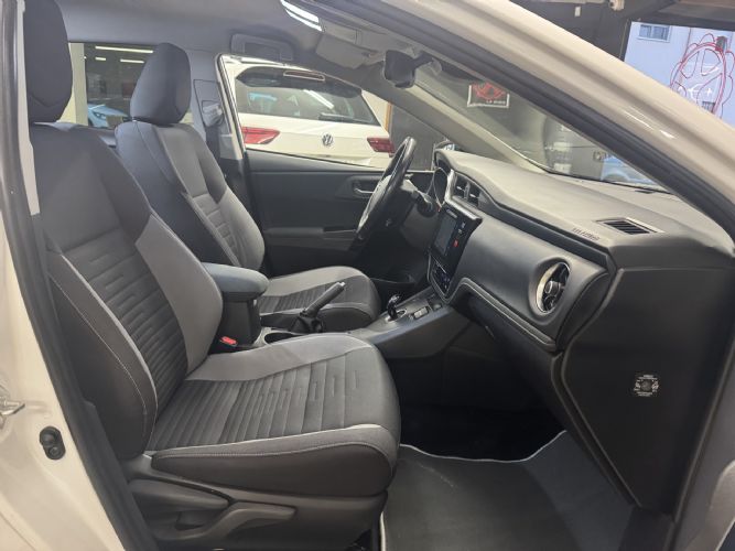 TOYOTAAURIS 1.8 140H HYBRID ACTIVE BUSINESS PLUS