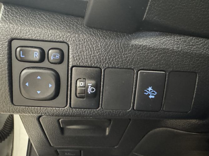 TOYOTAAURIS 1.8 140H HYBRID ACTIVE BUSINESS PLUS