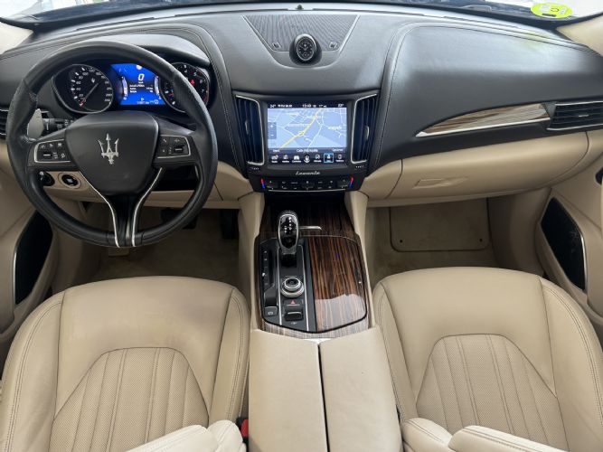 MASERATILEVANTE V6 350 HP AWD GRANLUSSO