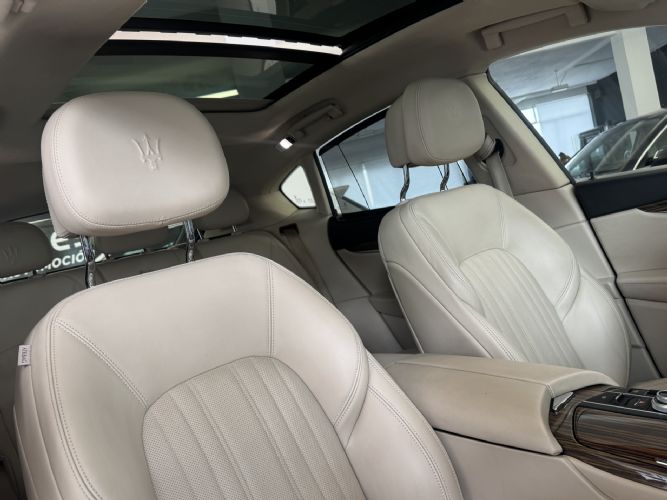 MASERATILEVANTE V6 350 HP AWD GRANLUSSO