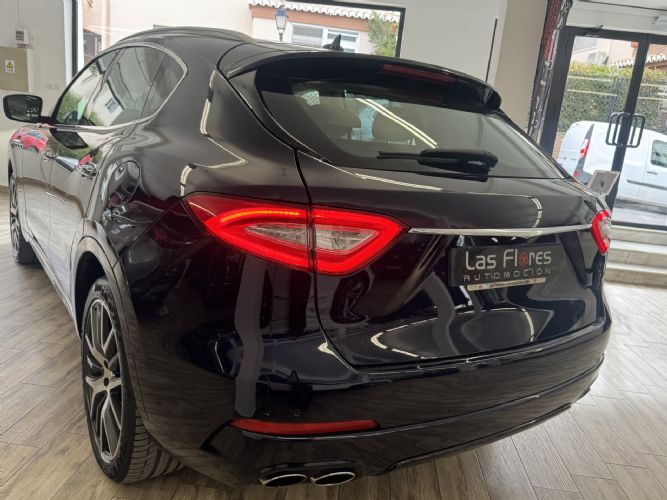 MASERATILEVANTE V6 350 HP AWD GRANLUSSO