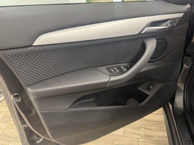 BMWX1 SDRIVE18I 140CV