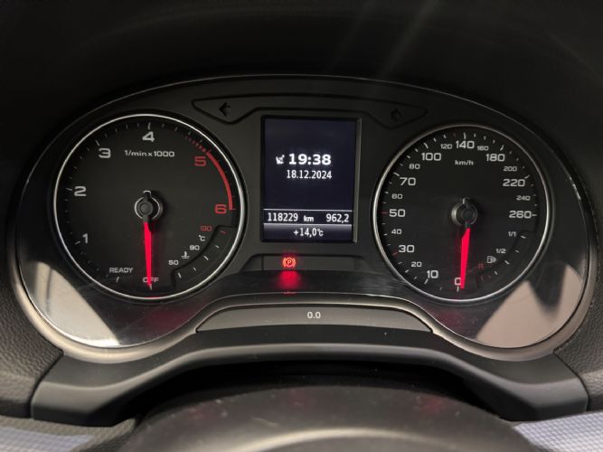 AUDIQ2 1.6 TDI DESING EDITION 116CV