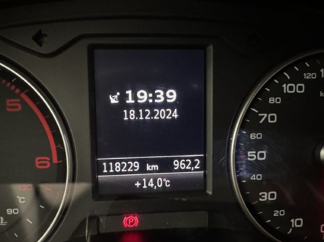 AUDIQ2 1.6 TDI DESING EDITION 116CV