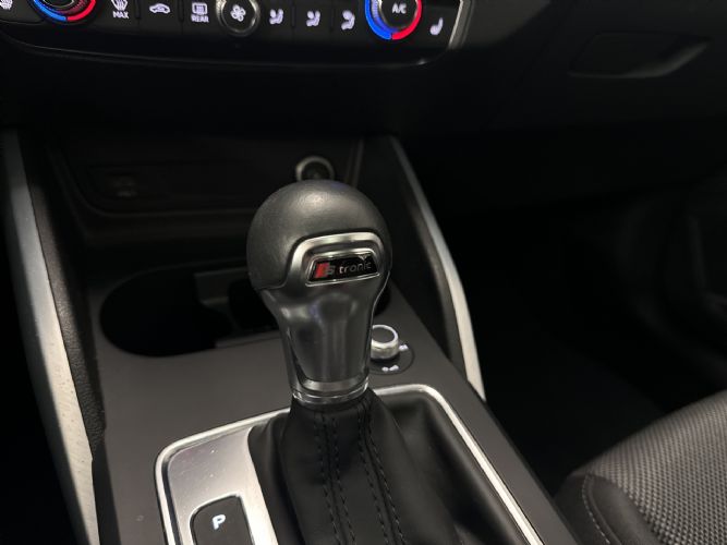 AUDIQ2 SPORT 30 TDI 85KW (116CV) S TRONIC 