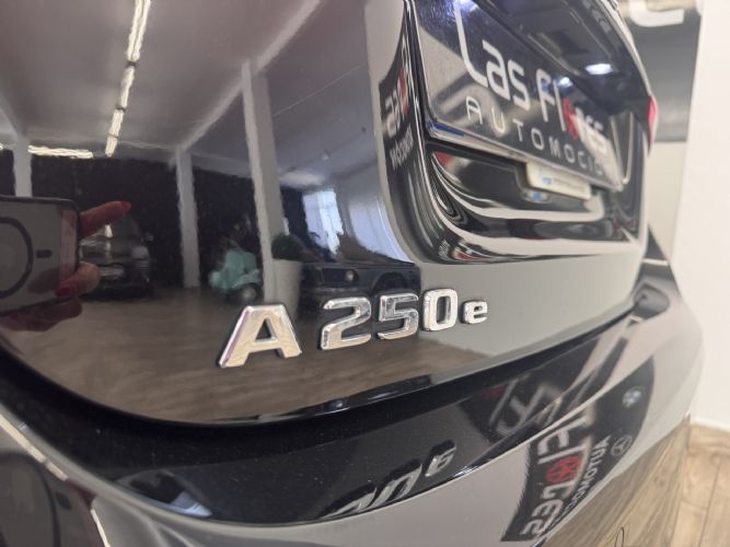MERCEDESA 250e AMG