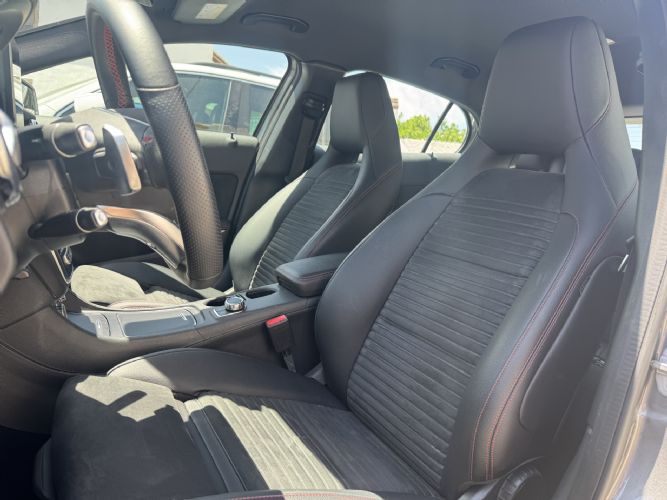 MERCEDESGLA 200D AMG
