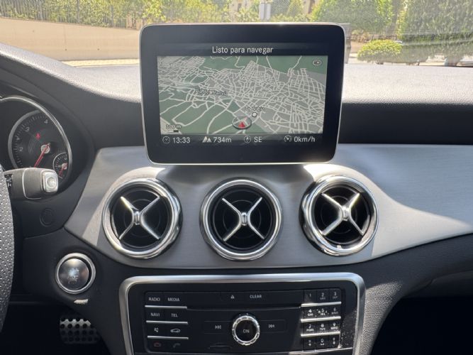MERCEDESGLA 200D AMG