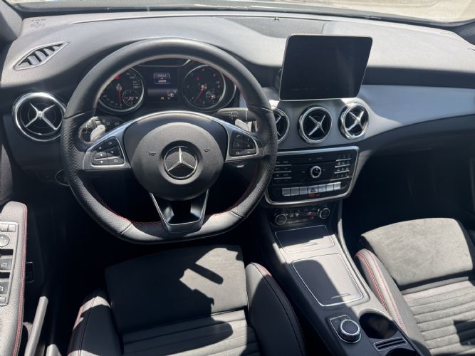 MERCEDESGLA 200D AMG