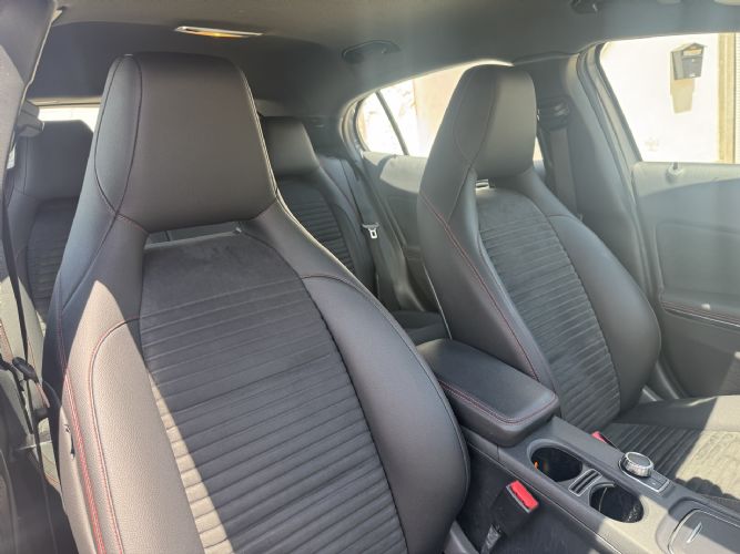 MERCEDESGLA 200D AMG