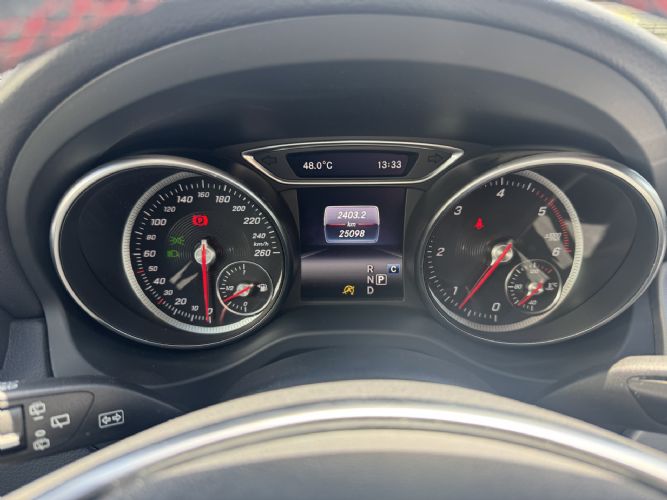 MERCEDESGLA 200D AMG