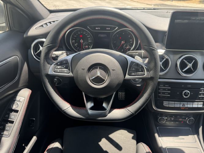 MERCEDESGLA 200D AMG