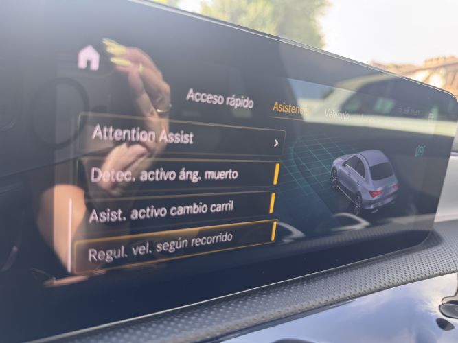 MERCEDESCLA 220D AMG