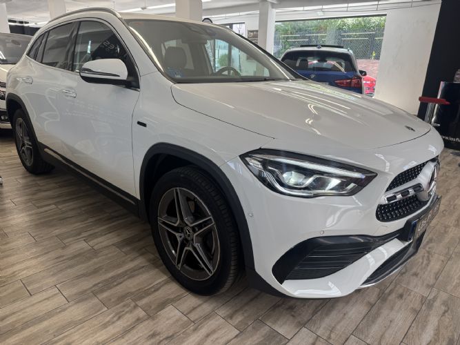 MERCEDESGLA 250e AMG