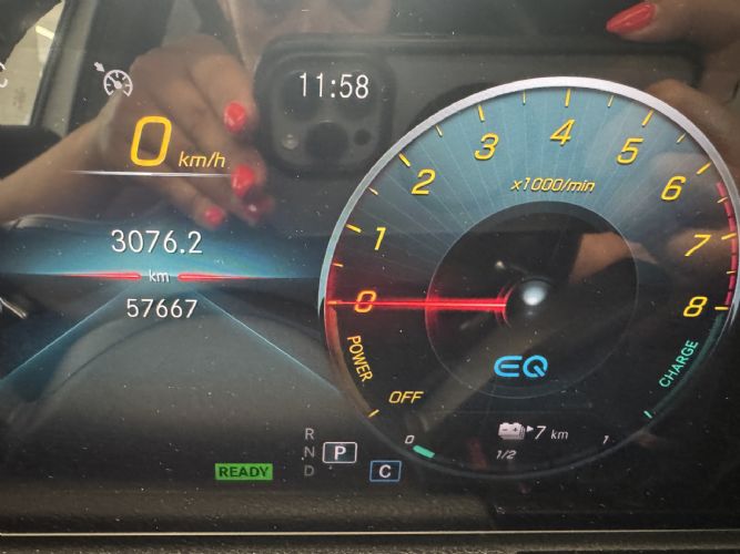 MERCEDESGLA 250e AMG