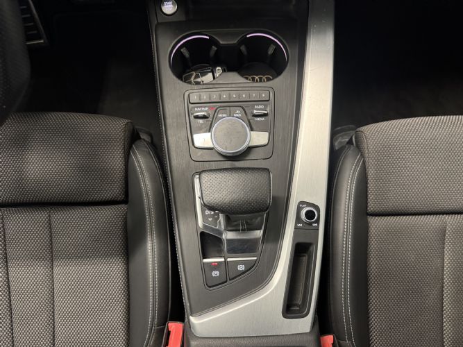 AUDIA4 2.0TDI SLINE STRONIC 150CV
