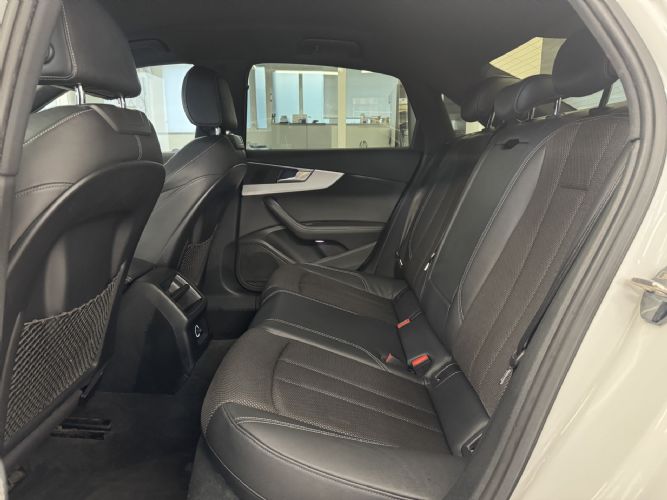 AUDIA4 2.0TDI SLINE STRONIC 150CV