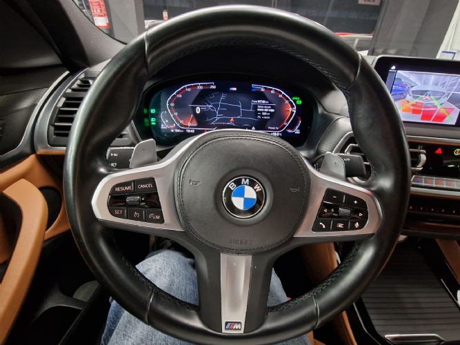 BMWX4 xDRIVE 20D Pack M