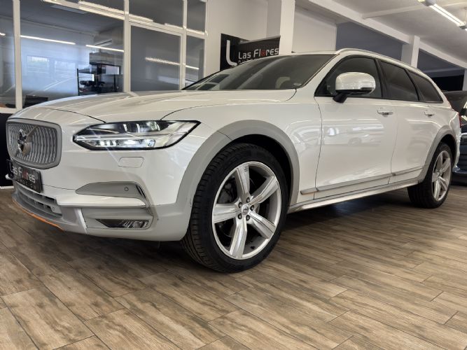 VOLVOV90 CROSS COUNTRY D4 190CV OCEAN RACE