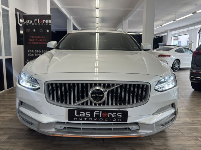 VOLVOV90 CROSS COUNTRY D4 190CV OCEAN RACE