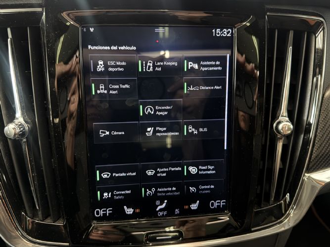 VOLVOV90 CROSS COUNTRY D4 190CV OCEAN RACE