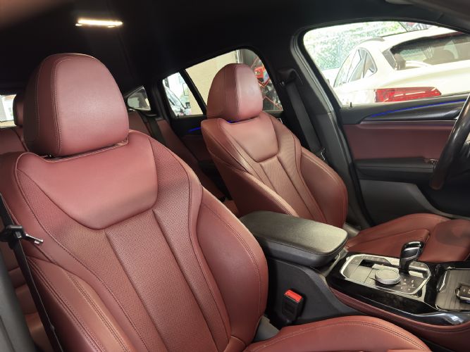 BMWX4 XDRIVE 20D PACK M