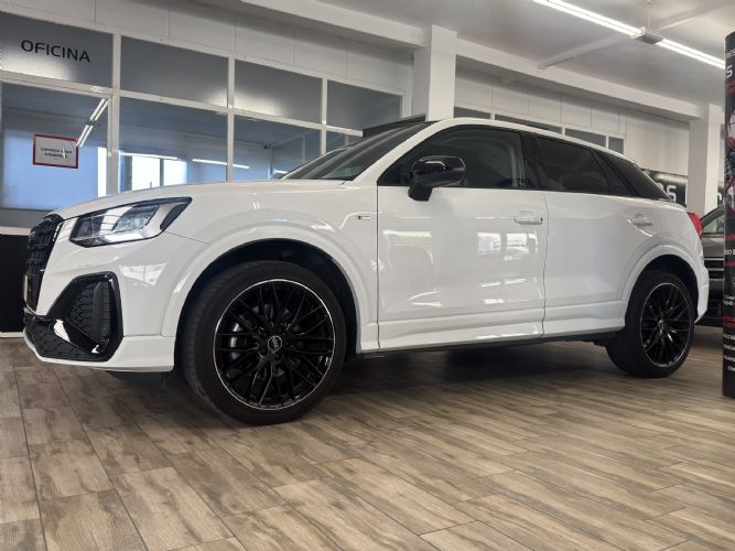 AUDIQ2 35 TDI 150CV BLACK LINE STRONIC