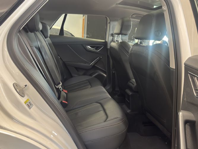 AUDIQ2 35 TDI 150CV BLACK LINE STRONIC
