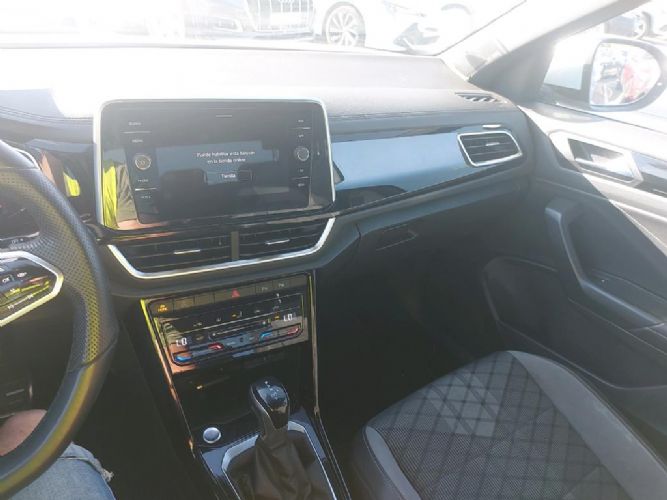 VOLKSWAGENT-ROC 2.0 TDI RLINE 110KW 150CV DSG