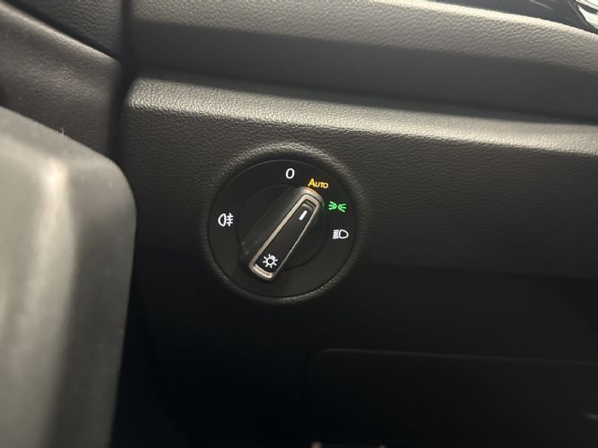 VOLKSWAGENT-ROC 2.0 TDI RLINE 110KW 150CV DSG