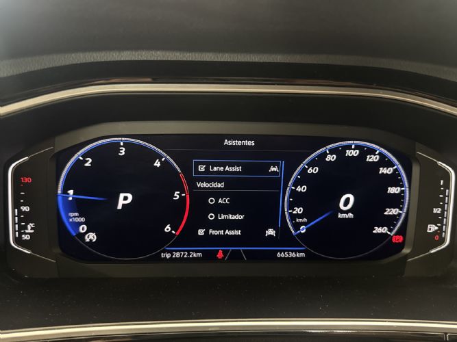 VOLKSWAGENT-ROC 2.0 TDI RLINE 110KW 150CV DSG