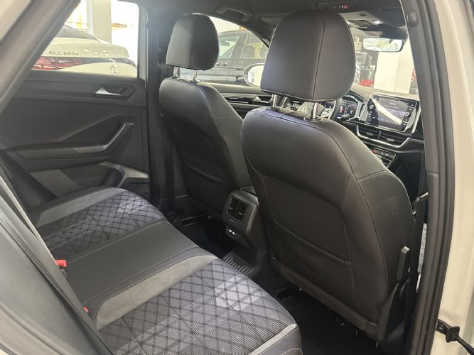 VOLKSWAGENT-ROC 2.0 TDI RLINE 110KW 150CV DSG